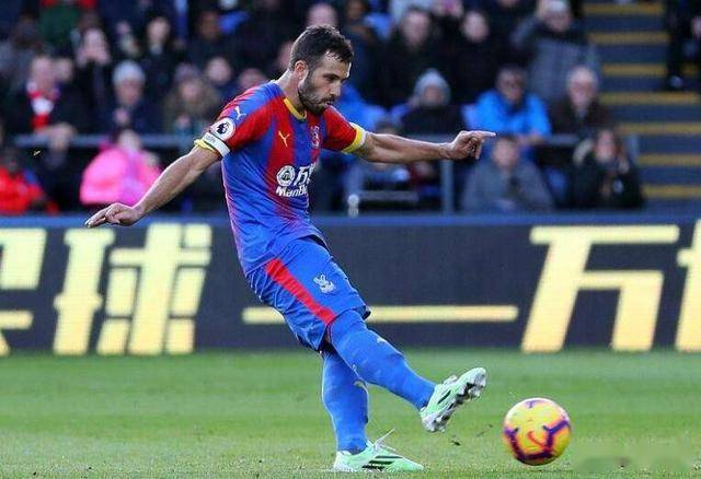 包含水晶宫客胜深夜比赛，拿下宝贵三分的词条