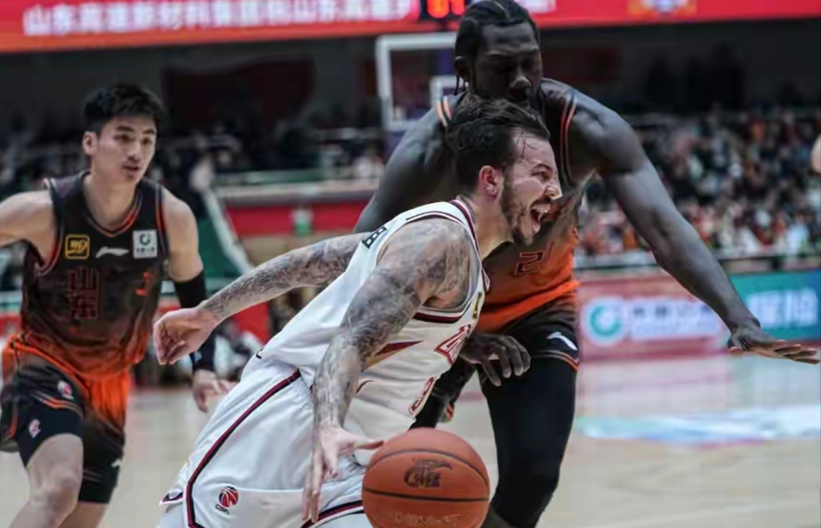 久经考验的球员在关键时刻站出的简单介绍 久经考验的球员在关键时刻站出的简单介绍