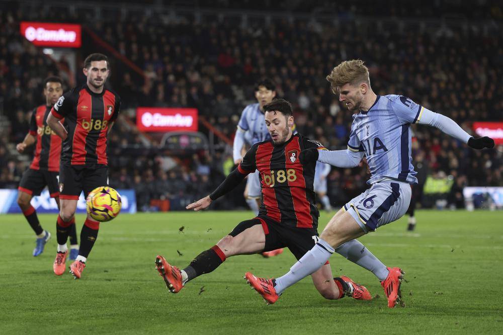 关于热刺客场被逆转，小组排名略有下滑的信息