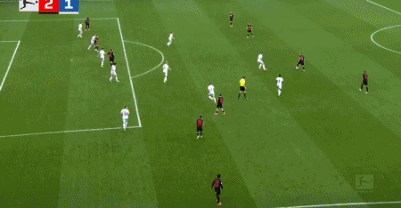 勒沃库森龙门一响,不惧对手逆转胜的简单介绍 勒沃库森龙门一响,不惧对手逆转胜的简单介绍