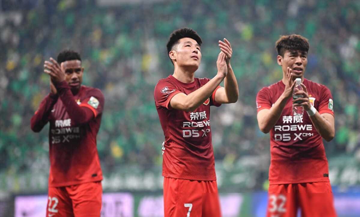 包含上海上港主场失利，积分榜前八位置略有下滑的词条