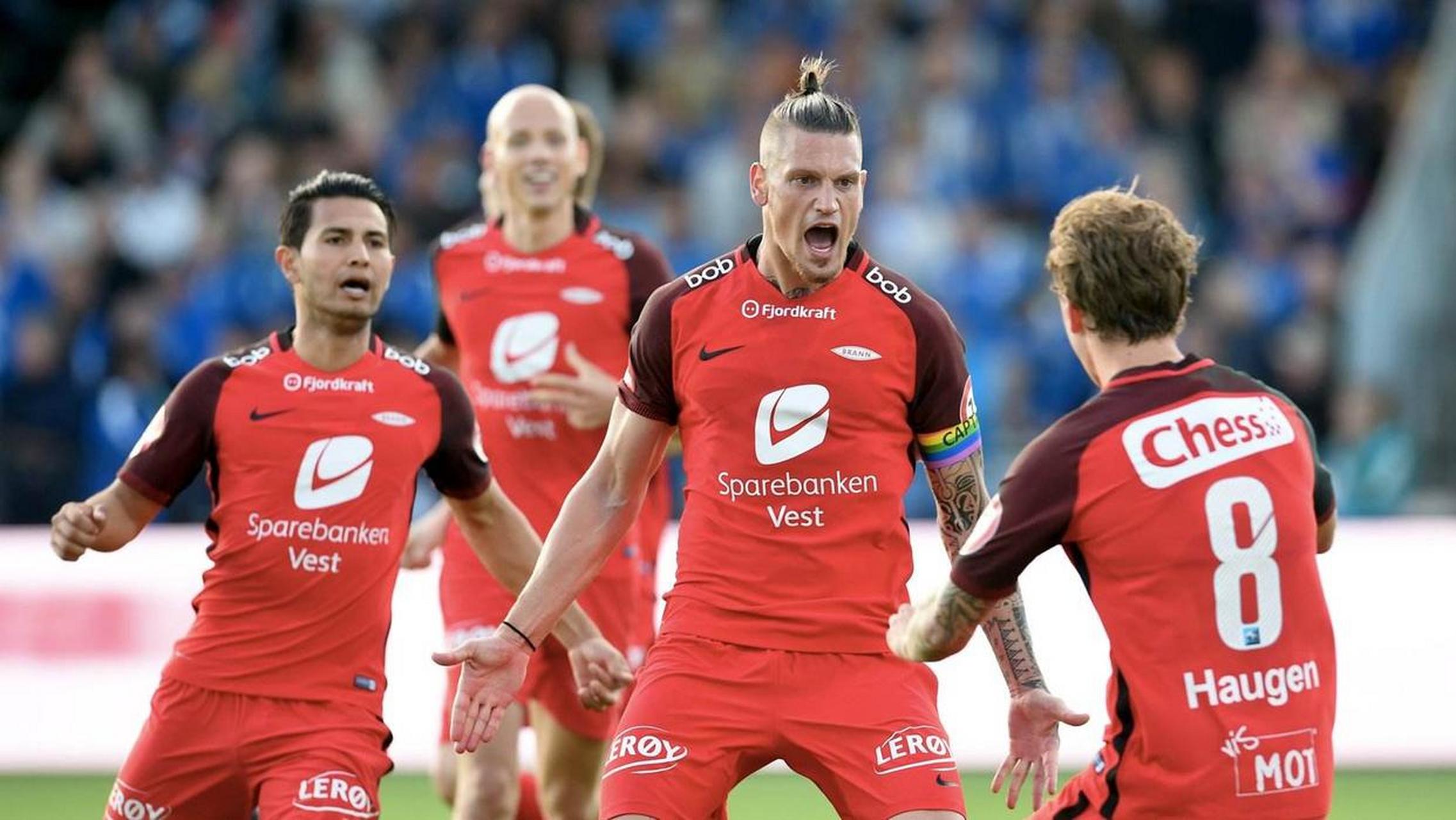 阿森纳主场战胜伯恩茅斯继续保持不败 阿森纳vs伯恩利首发奥巴梅扬领衔 托马 