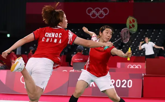 包含橙队球员不畏强敌，逆转比分赢得胜利的词条