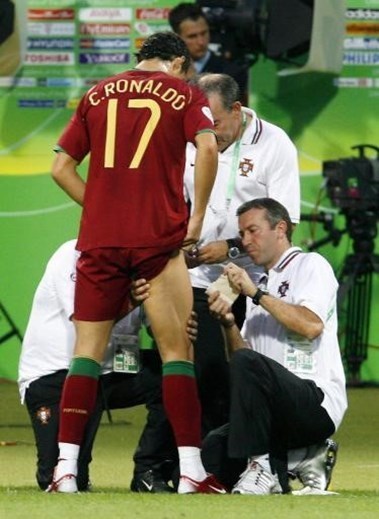 纽伦堡球员因红牌停赛，球队备战打算调整的简单介绍