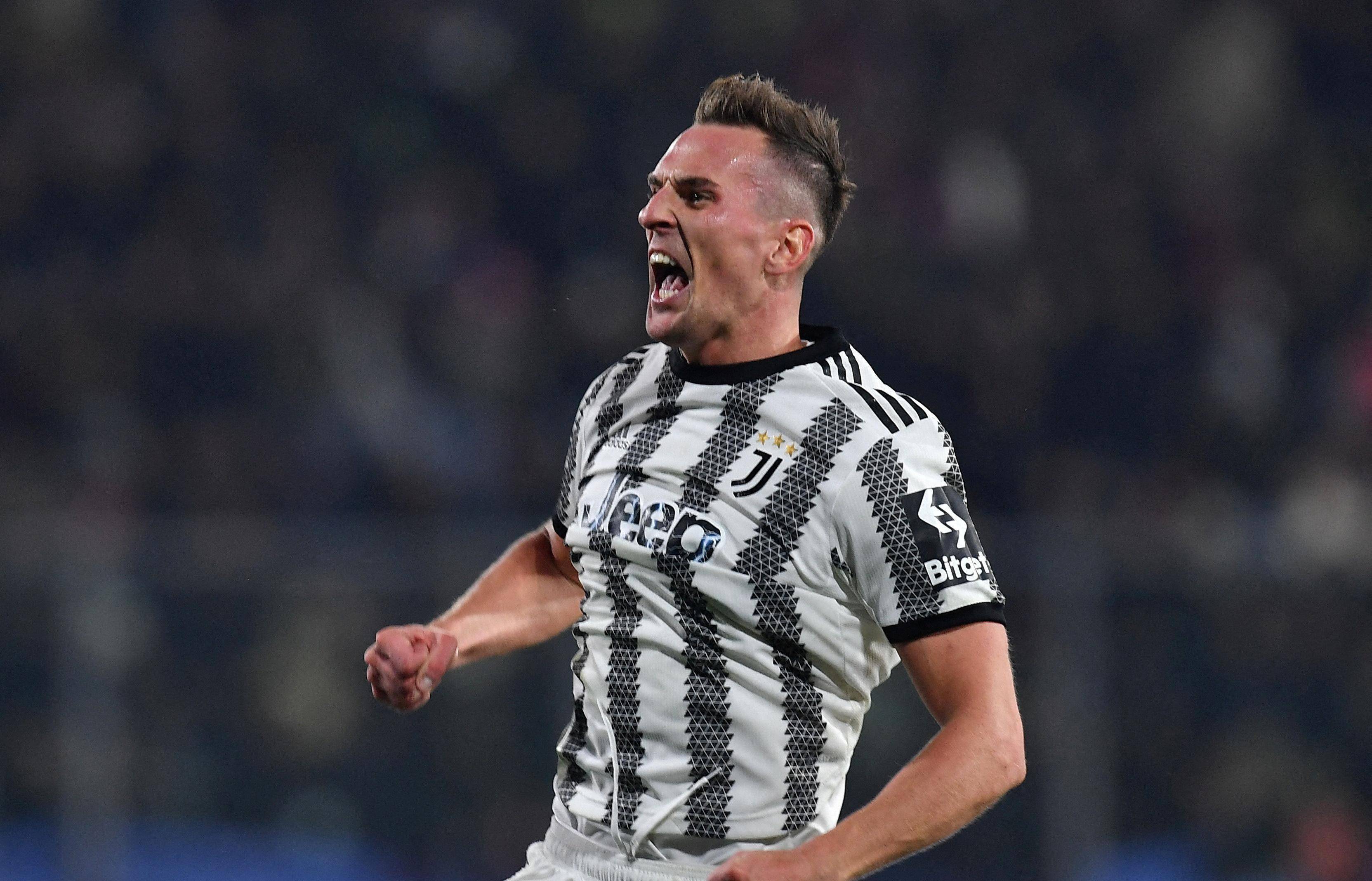 包含解析：尤文图斯险胜，晋级前景一线希望的词条