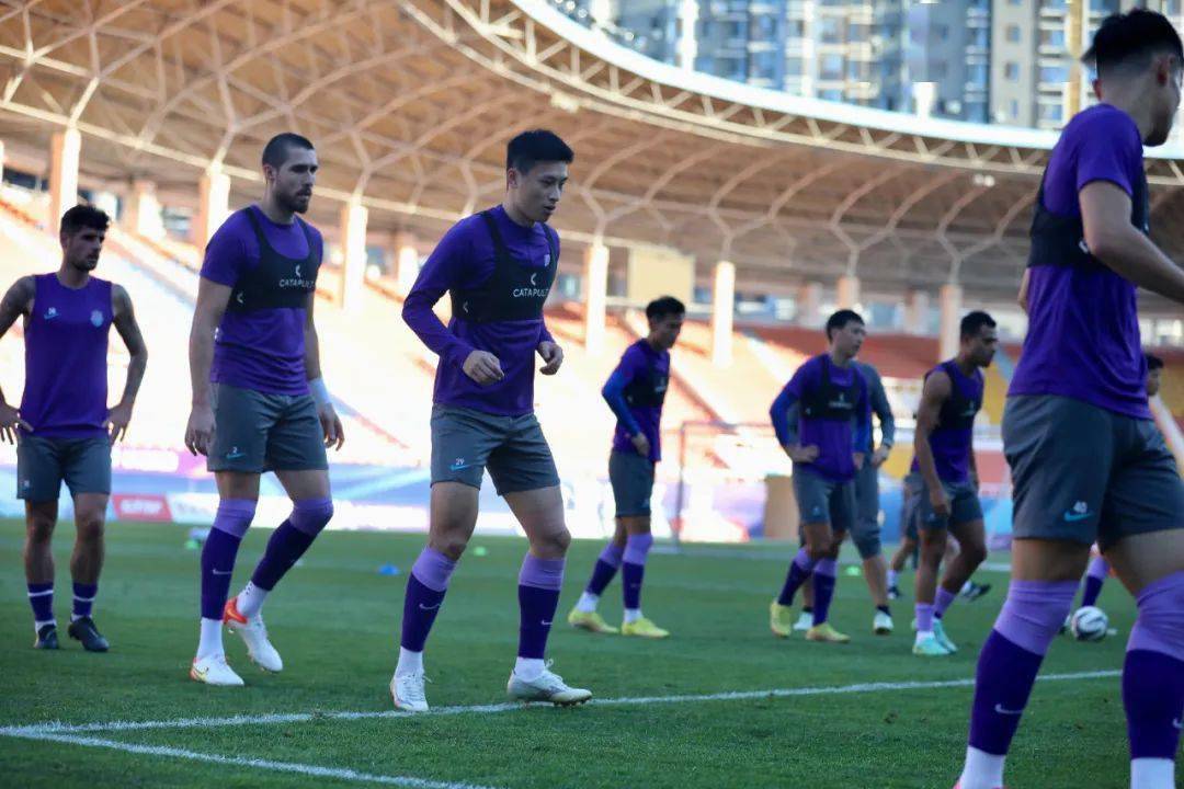 关于阿富汗女足全力以赴,取得足协杯八强席位的信息 关于阿富汗女足全力以赴,取得足协杯八强席位的信息