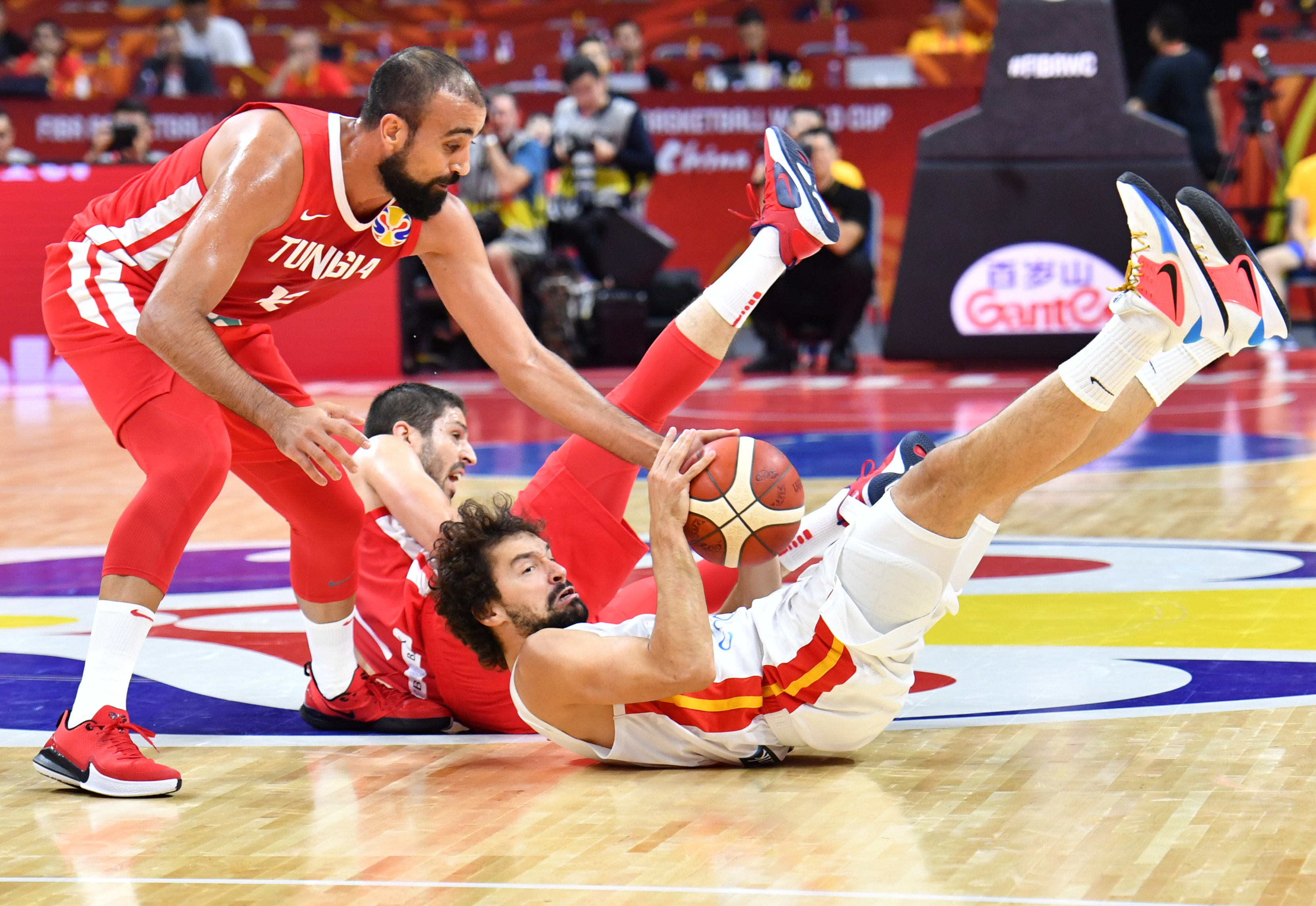 突尼斯选手在小组赛中取得逆转胜利 