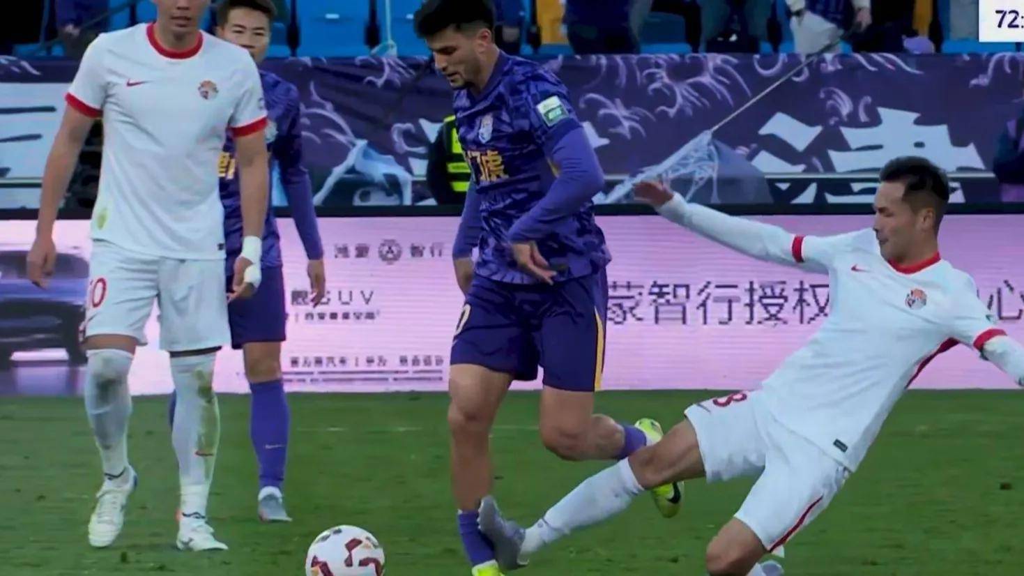 关于张翰进球！大连一方主场取胜，积分榜排名上升的信息