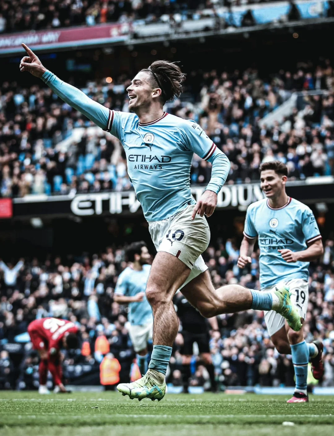 利物浦大胜，年轻球员表现出色令人瞩目的简单介绍