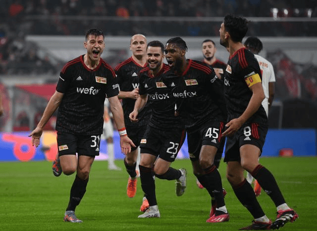 包含佛罗伦萨豪取客场胜利，实力展现的词条