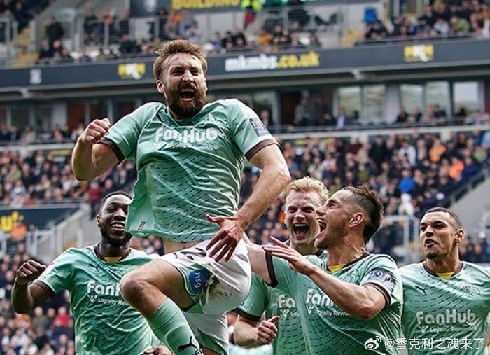 梅斯队门将表现出色，帮助球队逃离降级区域 