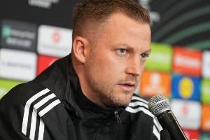 狼堡足球俱乐部签下新任主教练，雄心勃勃 