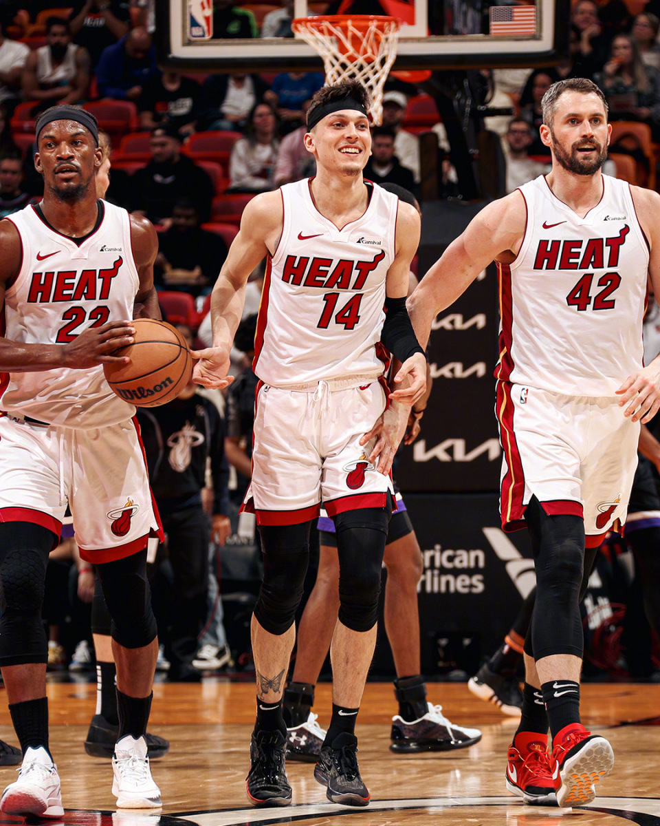 热火队多点开花，实现大比分胜利的简单介绍