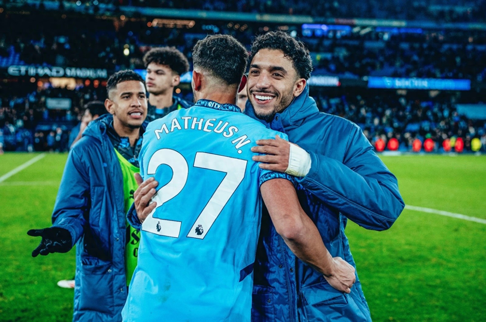 曼城主场战平阿贾克斯，提前锁定小组第一！的简单介绍