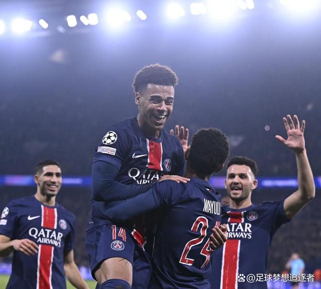 包含巴黎圣日耳曼球员接受采访,分享对比赛的心情的词条 包含巴黎圣日耳曼球员接受采访,分享对比赛的心情的词条