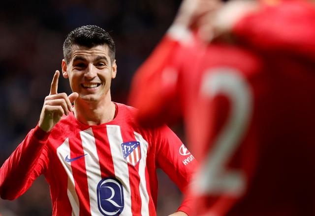 包含科尔多瓦主场逆转赫罗纳，豪取关键胜利的词条