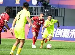 包含延边队打破平局，冒尖进攻走势凶猛的词条